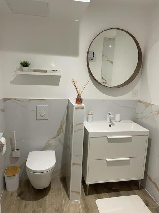 Love Room - Cocon Room - Toulon - Олиул Екстериор снимка